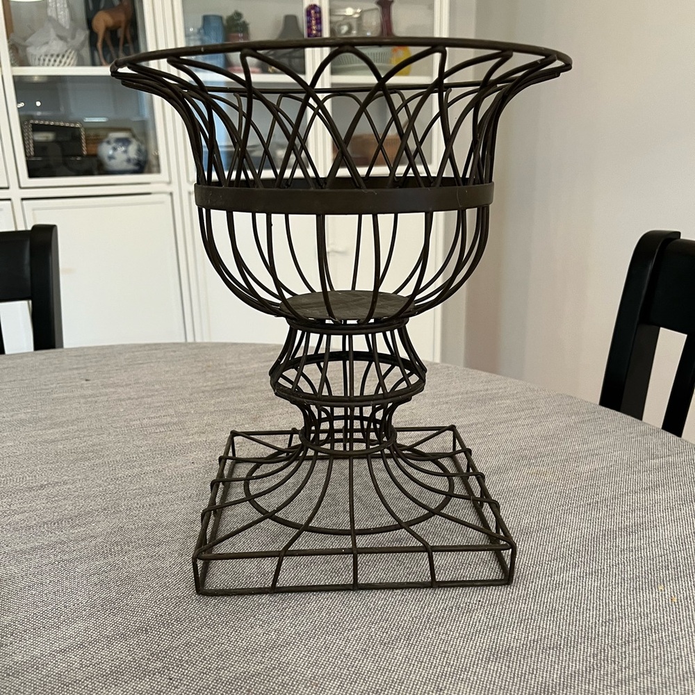 Decorative Wire Metal Urn Planter Dark Bronze